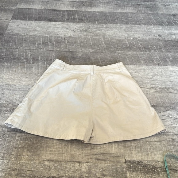 ASOS Pleated Shorts - Picture 2 of 7